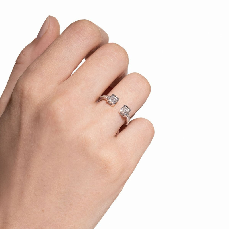 “Le Cube” diamond ring, large model, pavé-set