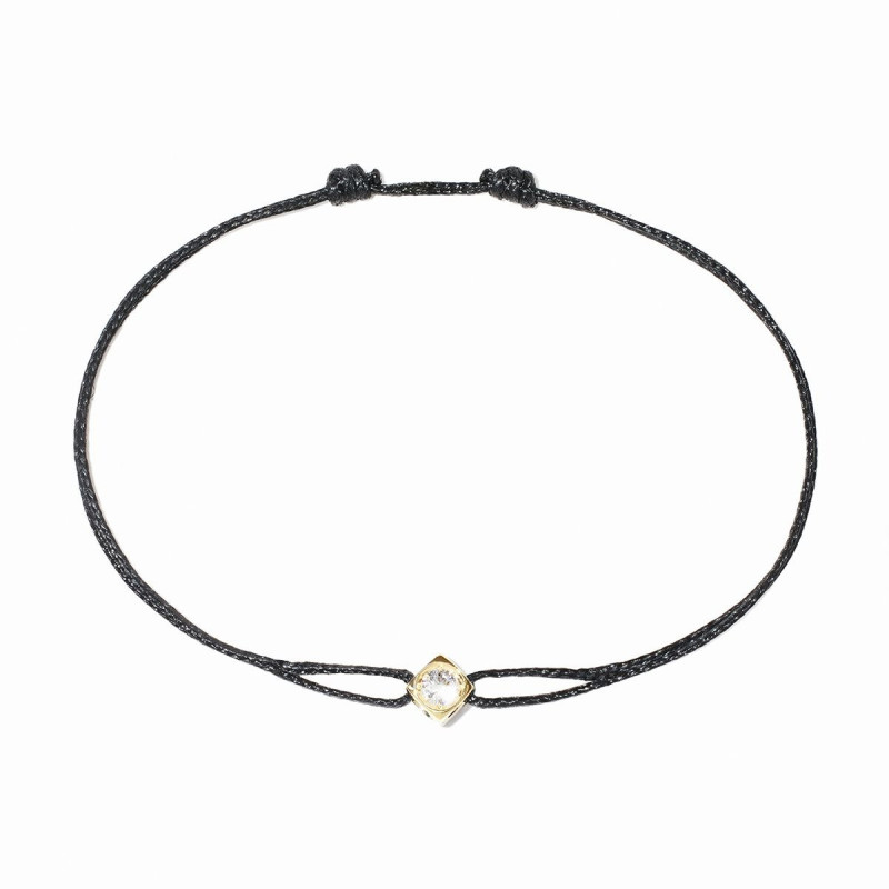 Le Cube Diamant bracelet on cord